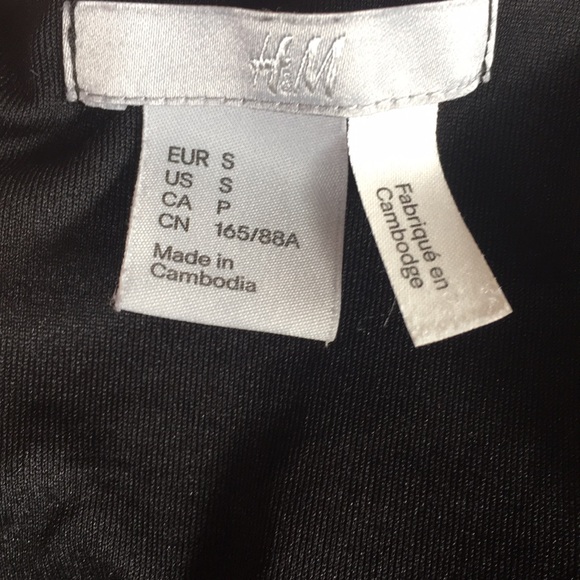 H&M dress 🖤 - Picture 4 of 4